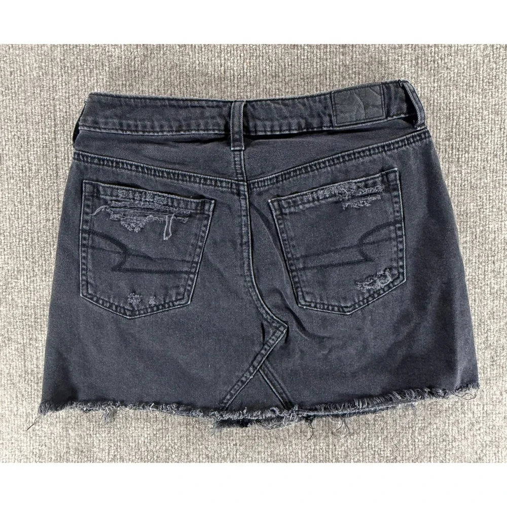 American Eagle Black Distressed Denim Mini Skirt Button Fly Raw Hem 2 Short